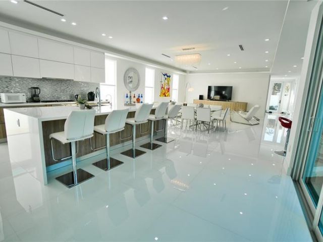 Продажа дома по адресу 3325 NE 18TH - фото 6056765