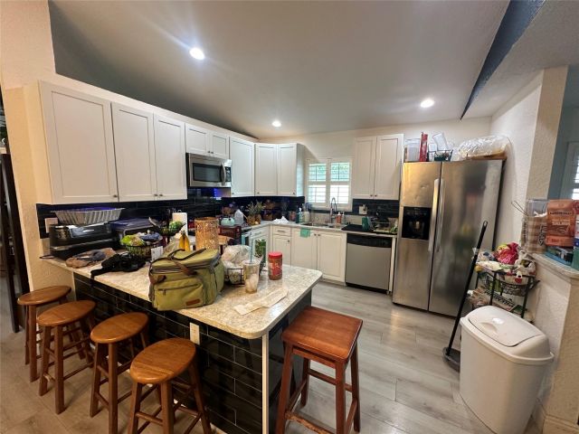 Продажа дома по адресу 547 NE 1st Ave - фото 6115263