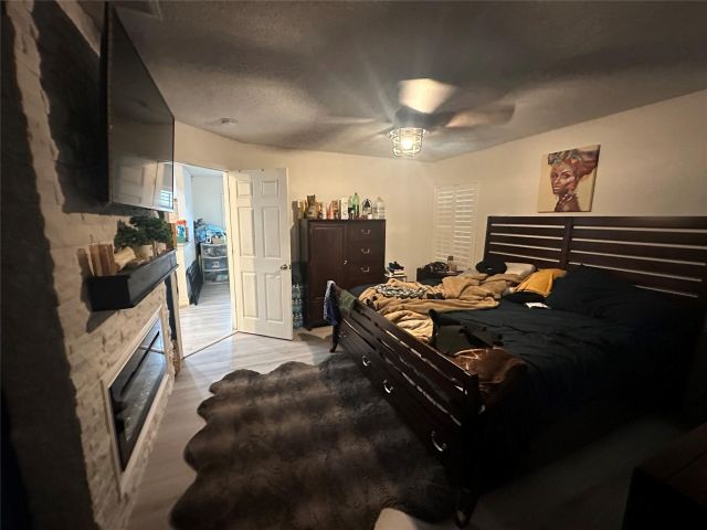 Продажа дома по адресу 547 NE 1st Ave - фото 6115267