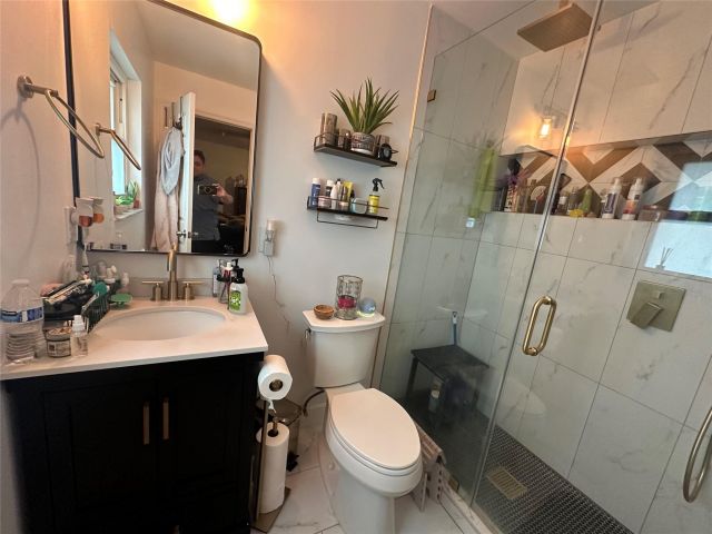 Продажа дома по адресу 547 NE 1st Ave - фото 6115269
