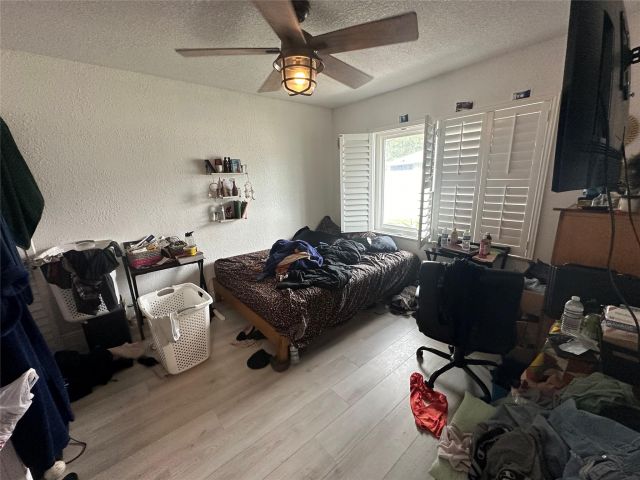 Продажа дома по адресу 547 NE 1st Ave - фото 6115271