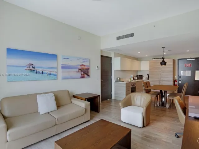 Продажа квартиры # - фото 5679234