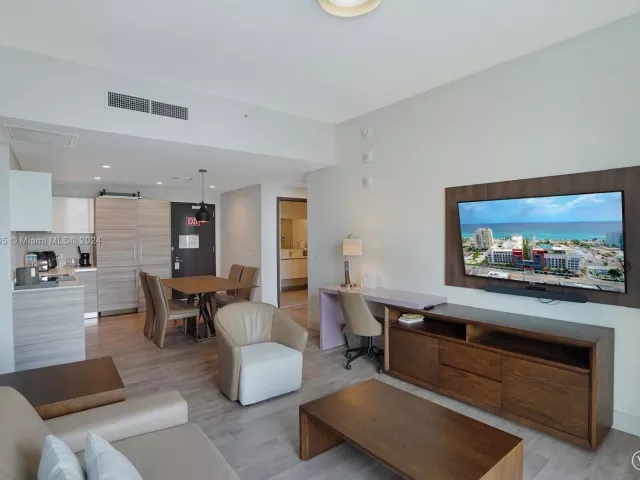 Продажа квартиры # - фото 5679235