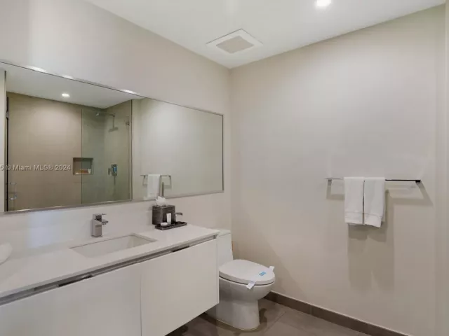 Продажа квартиры # - фото 5679237