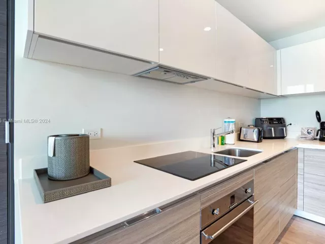 Продажа квартиры # - фото 5679232