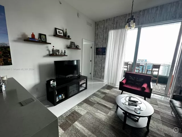 Продажа квартиры # - фото 5622395