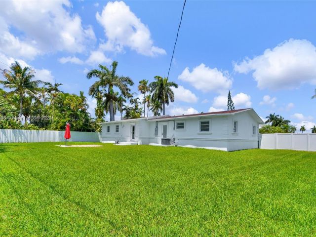 Продажа дома по адресу 200 188th St - фото 5895701