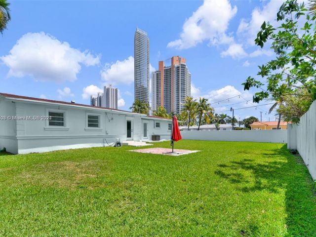 Продажа дома по адресу 200 188th St - фото 5895702