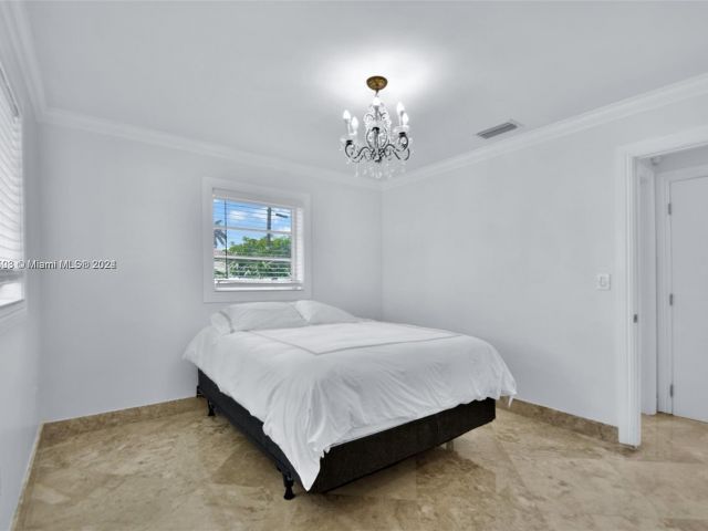 Продажа дома по адресу 200 188th St - фото 5895704