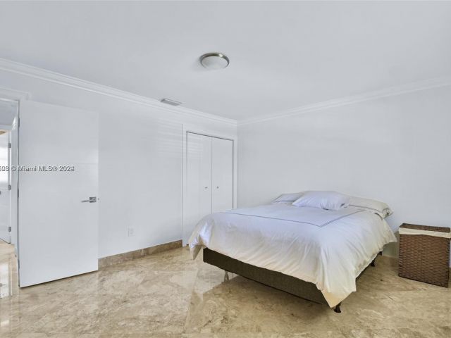 Продажа дома по адресу 200 188th St - фото 5895706