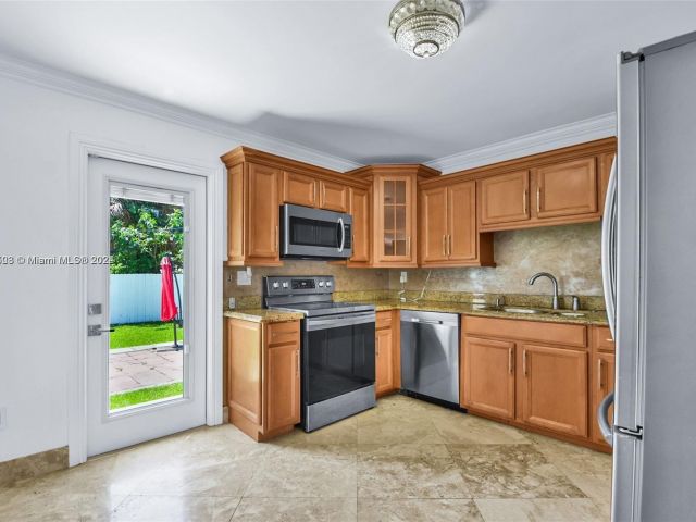 Продажа дома по адресу 200 188th St - фото 5895708