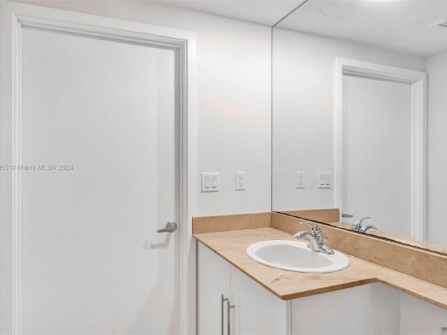 Продажа квартиры #3521 - фото 5638627