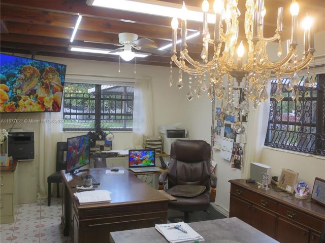 Продажа дома по адресу 19021 NW 12th Ct - фото 5576764