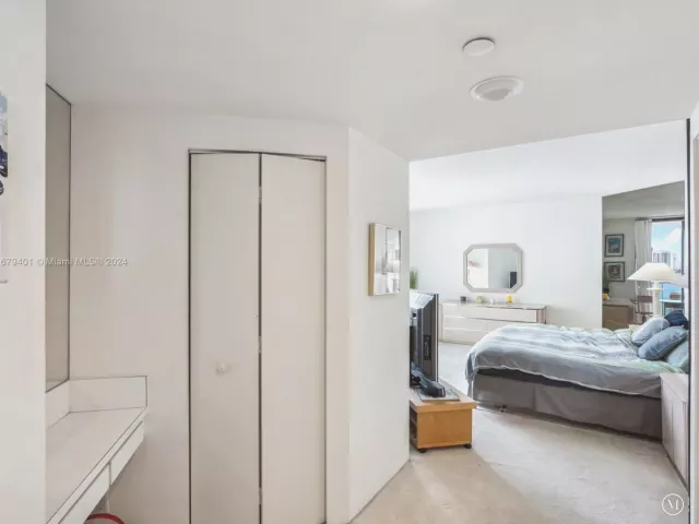 Продажа квартиры #702 - фото 7024802