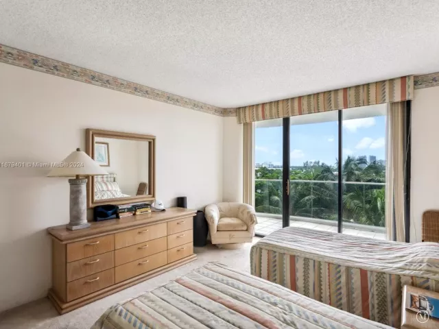 Продажа квартиры #702 - фото 7024804