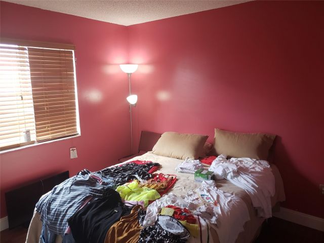 Продажа дома по адресу 3130 NW 203RD TERRACE - фото 6148692