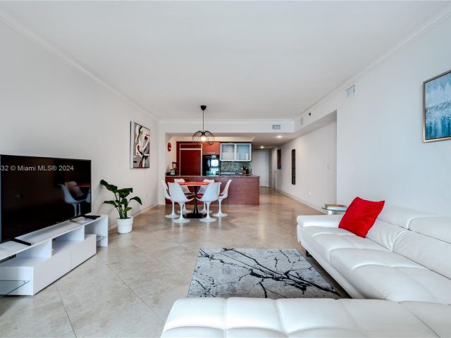 Продажа квартиры #3511 - фото 6776096