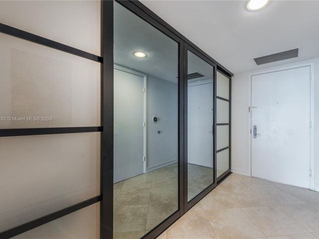 Продажа квартиры #3511 - фото 6776102