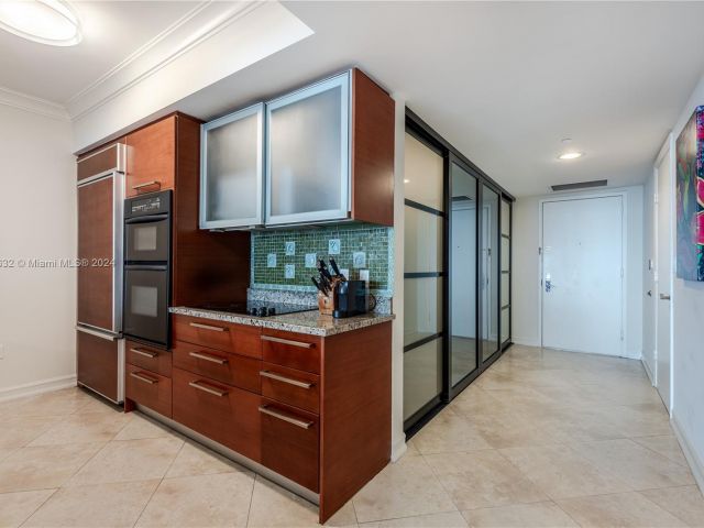 Продажа квартиры #3511 - фото 6776104