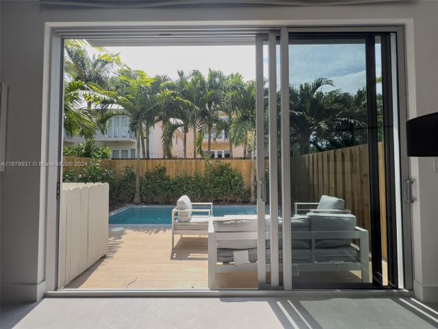 Дом в аренду по адресу 3110 Elizabeth St 3110 - фото 6046981