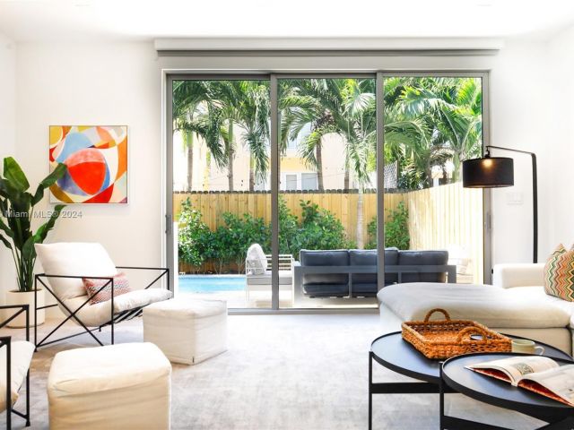 Дом в аренду по адресу 3110 Elizabeth St 3110 - фото 6046990