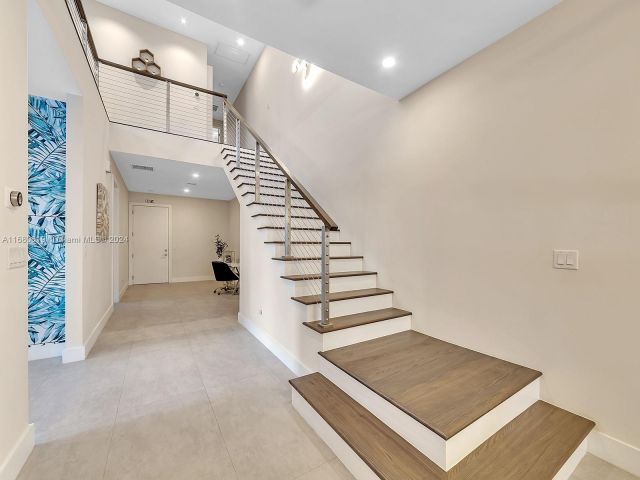 Продажа дома по адресу 1808 Coral Ridge Dr 1808 - фото 5569696