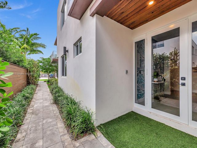 Продажа дома по адресу 1808 Coral Ridge Dr 1808 - фото 5569705