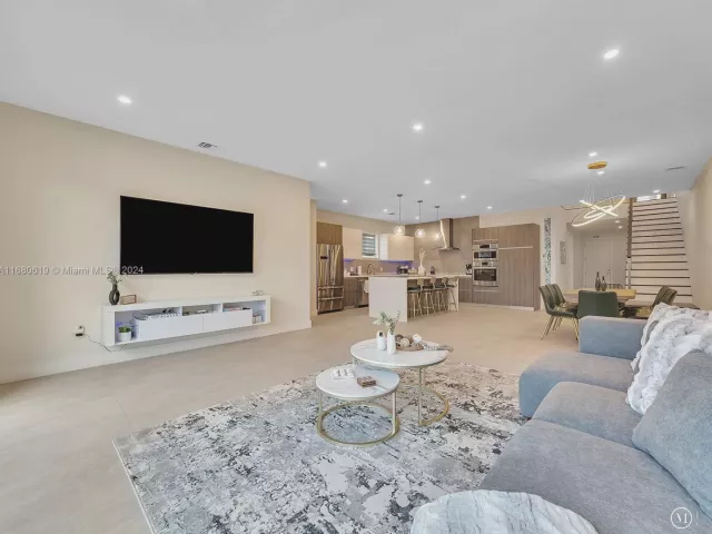 Продажа дома по адресу 1808 Coral Ridge Dr 1808 - фото 5569700