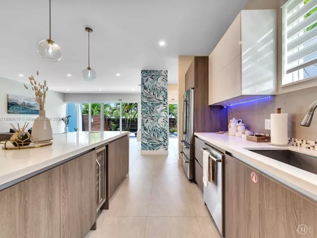 Продажа дома по адресу 1808 Coral Ridge Dr 1808 - фото 5569702