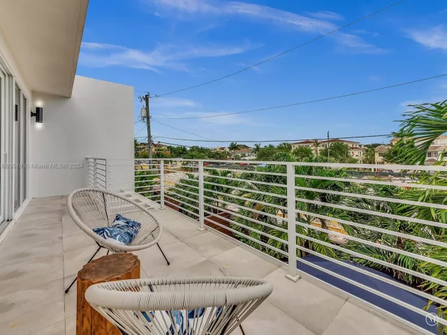 Продажа дома по адресу 1808 Coral Ridge Dr 1808 - фото 5569692