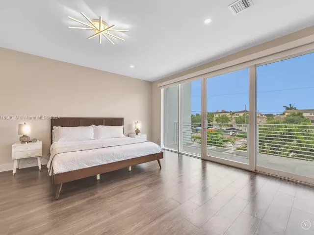 Продажа дома по адресу 1808 Coral Ridge Dr 1808 - фото 5569693