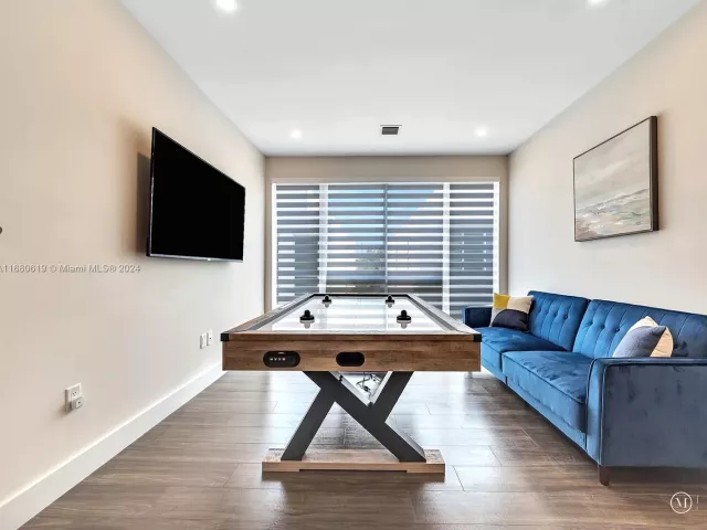 Продажа дома по адресу 1808 Coral Ridge Dr 1808 - фото 5569695