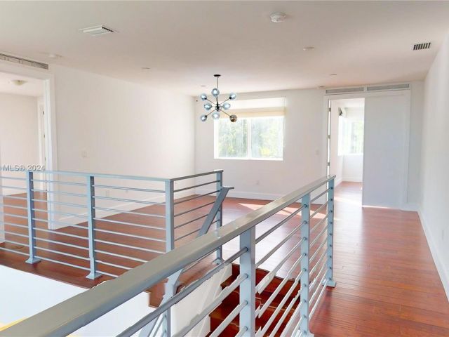 Продажа дома по адресу 9980 NW 74th Ter - фото 5587178