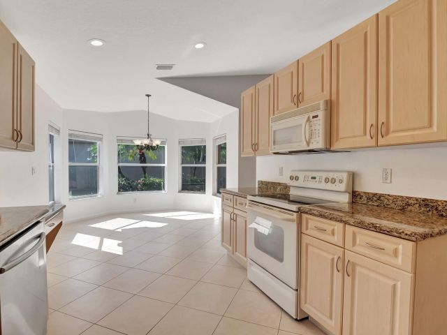 Продажа дома по адресу 6560 Hermosa Beach Lane - фото 5878122