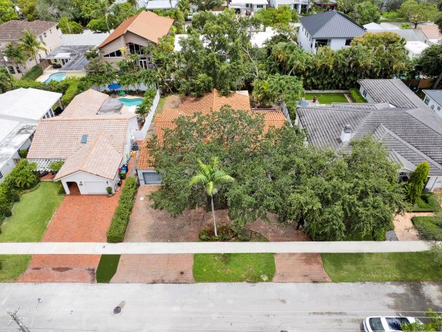 Продажа дома по адресу 805 SE 10th St - фото 5890651