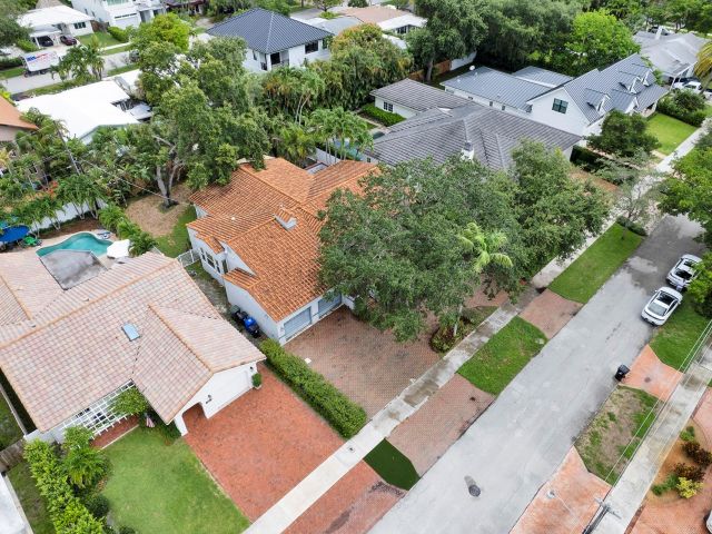 Продажа дома по адресу 805 SE 10th St - фото 5890652