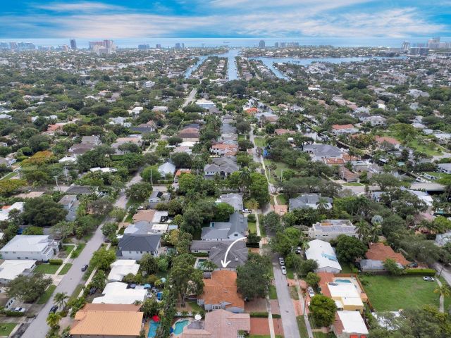 Продажа дома по адресу 805 SE 10th St - фото 5890655