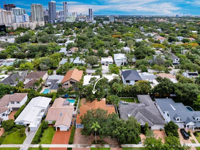 Продажа дома по адресу 805 SE 10th St - фото 5890656