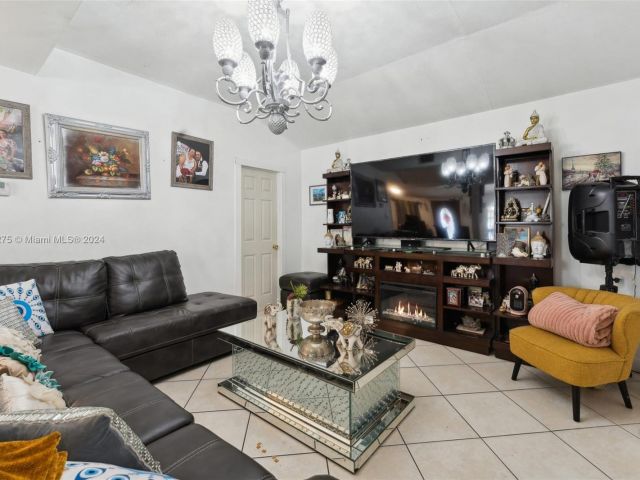 Продажа дома по адресу  - фото 6036239