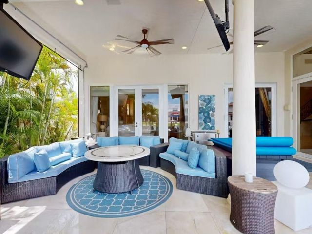 Продажа дома по адресу 3030 NE 45th St - фото 6280938