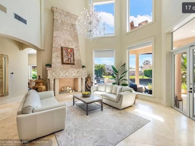 Продажа дома по адресу 3030 NE 45th St - фото 6280943