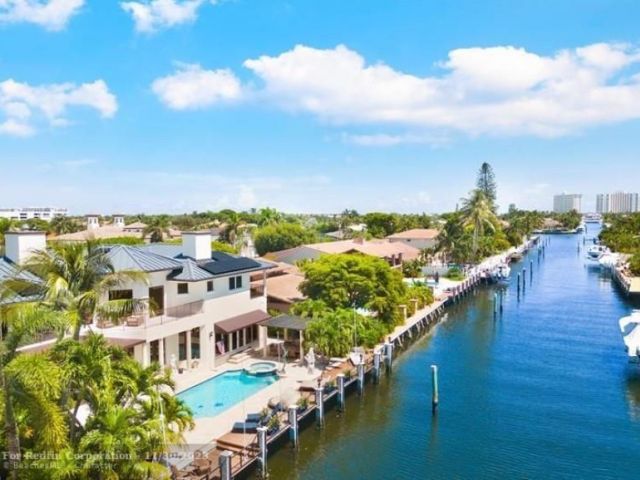 Продажа дома по адресу 3030 NE 45th St - фото 6280954