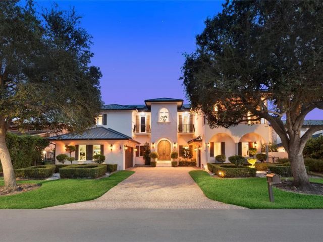 Продажа дома по адресу 3030 NE 45th St - фото 6280955