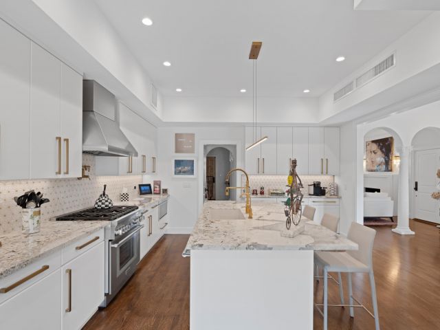 Продажа дома по адресу 112 Roosevelt Place - фото 6732479