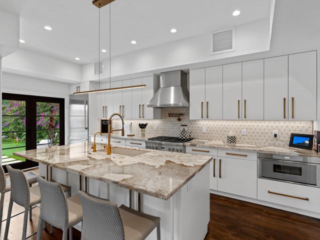 Продажа дома по адресу 112 Roosevelt Place - фото 6732480