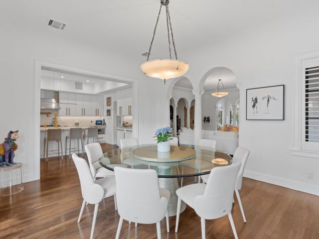 Продажа дома по адресу 112 Roosevelt Place - фото 6732484