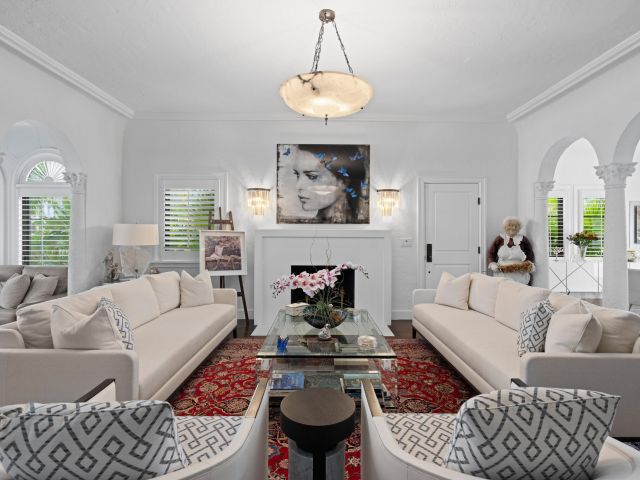 Продажа дома по адресу 112 Roosevelt Place - фото 6732486