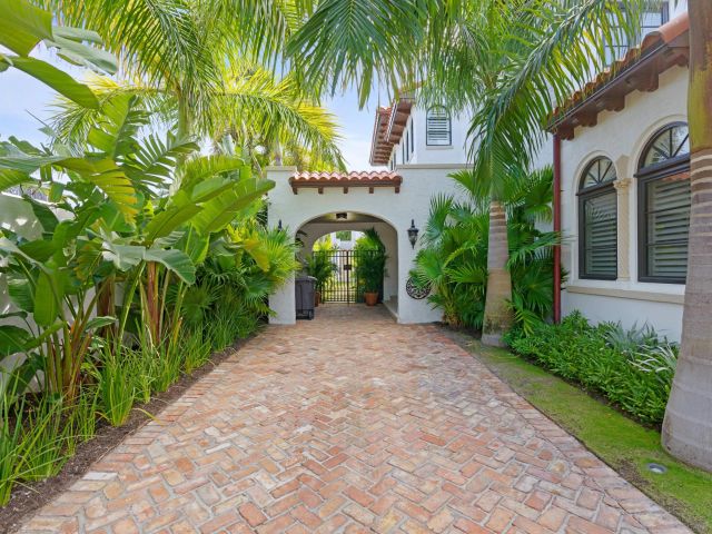 Продажа дома по адресу 112 Roosevelt Place - фото 6732491