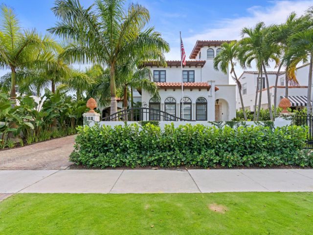 Продажа дома по адресу 112 Roosevelt Place - фото 6732494