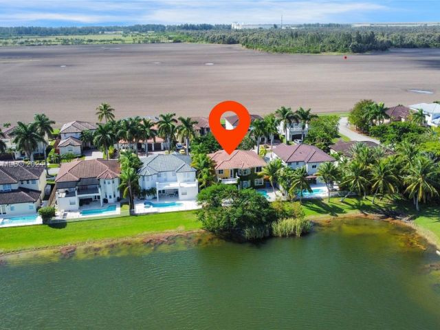 Продажа дома по адресу 6641 SW 166th Ct - фото 5792842